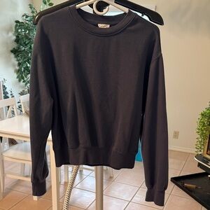 Women’s crew neck